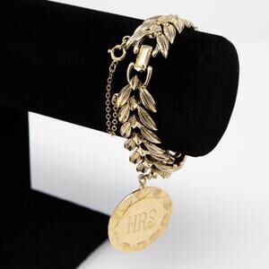 Vtg Coro Signed Gold Tone Chunky Leaf Bracelet With 1.25" Round Medal Pendant
